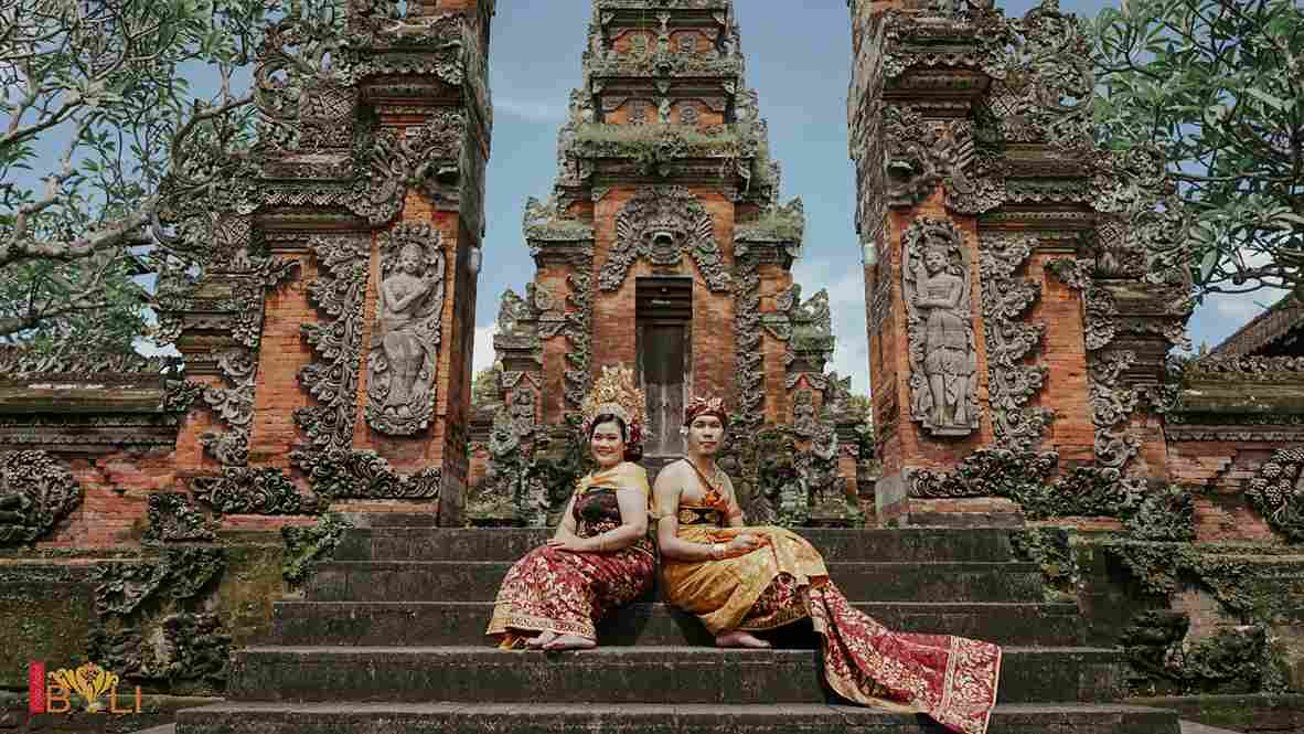 Bali Payasan Couple