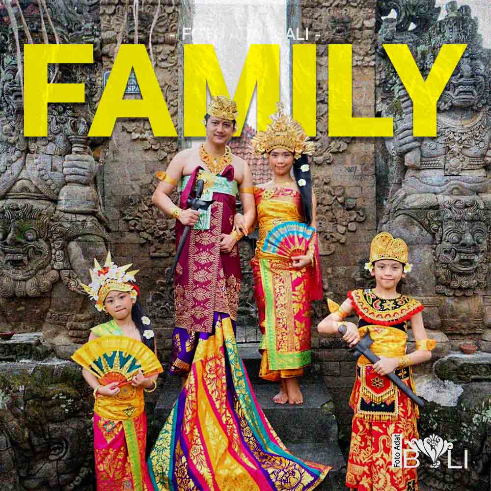 Foto Adat Bali Family